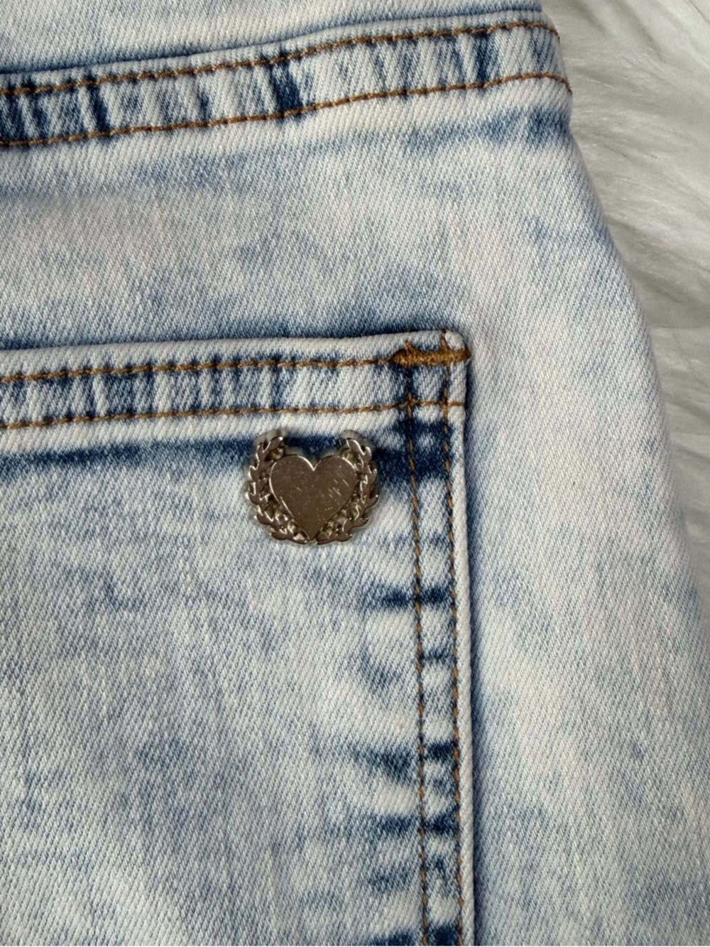 Chipre Ethos High-Waisted Skinny Jean - Picture 12 of 14
